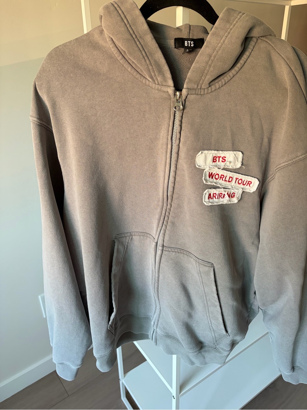 BTS Arirang World Tour Zip Up Hoodie Grey L - Picture 7 of 9